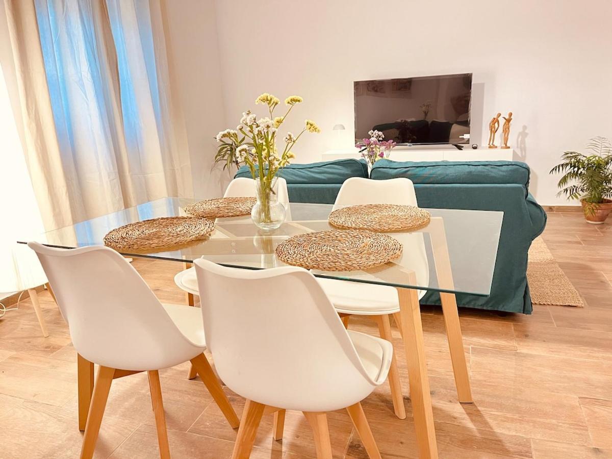 Vivienda Junto A La Feria De * Sevilla